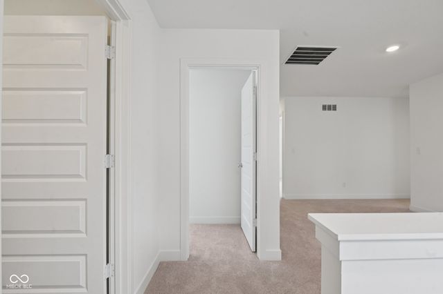 16924 Sandhurst Place, Westfield, IN 46074