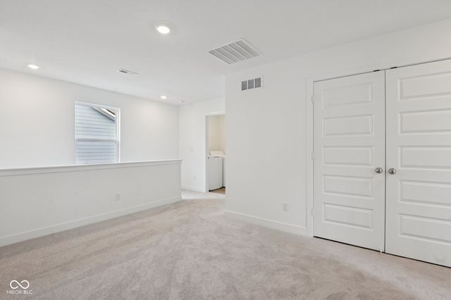 16924 Sandhurst Place, Westfield, IN 46074