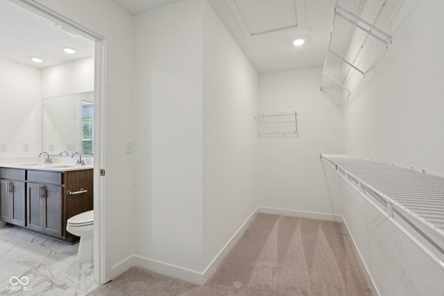 16924 Sandhurst Place, Westfield, IN 46074