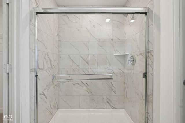 16924 Sandhurst Place, Westfield, IN 46074