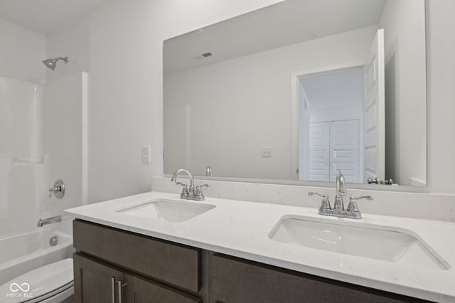 16924 Sandhurst Place, Westfield, IN 46074