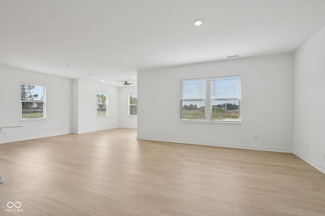 16924 Sandhurst Place, Westfield, IN 46074