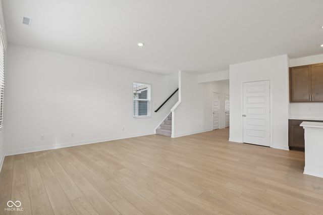 16924 Sandhurst Place, Westfield, IN 46074