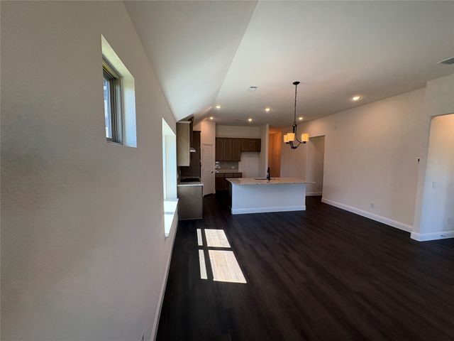 589 Mb S Way, Pilot Point, TX 76258