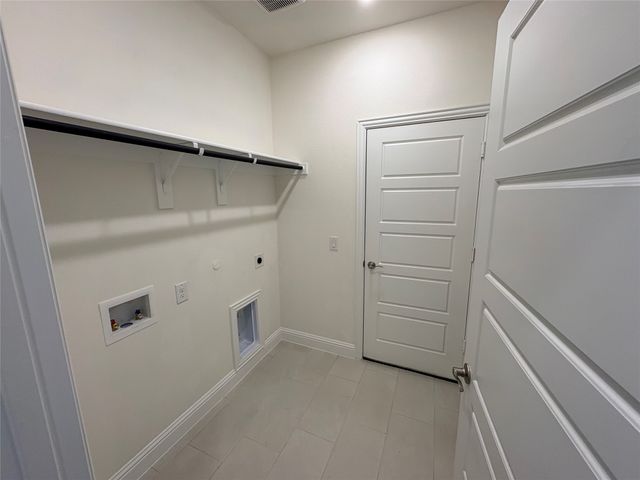 589 Mb S Way, Pilot Point, TX 76258