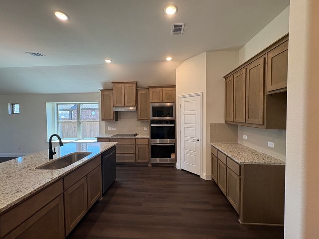 589 Mb S Way, Pilot Point, TX 76258