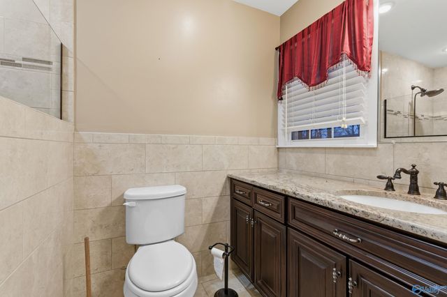 8024 Lauderdale Road SW, Huntsville, AL 35802