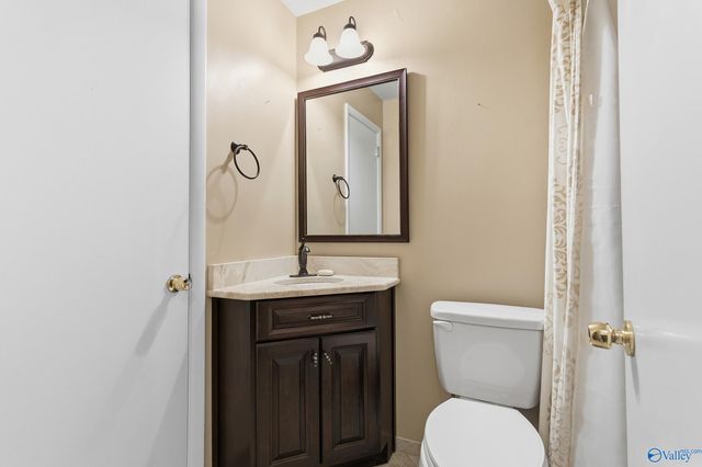 8024 Lauderdale Road SW, Huntsville, AL 35802