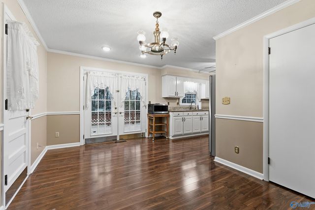 8024 Lauderdale Road SW, Huntsville, AL 35802