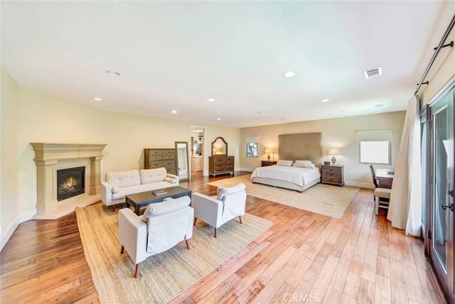 4822 Valjean Avenue, Encino, CA 91436