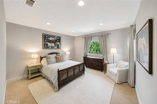 4822 Valjean Avenue, Encino, CA 91436
