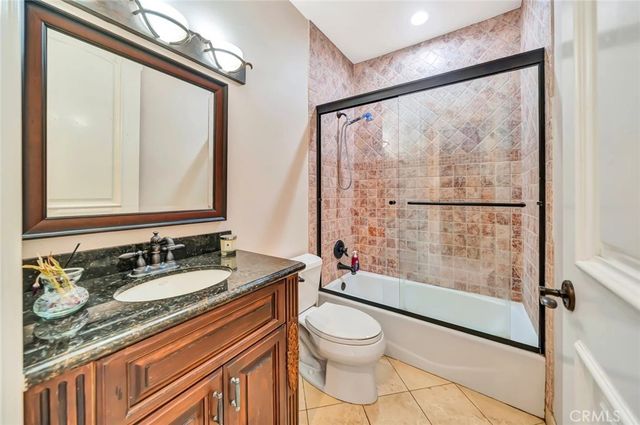 4822 Valjean Avenue, Encino, CA 91436