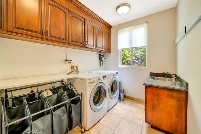 4822 Valjean Avenue, Encino, CA 91436