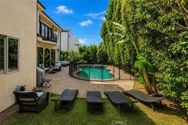 4822 Valjean Avenue, Encino, CA 91436