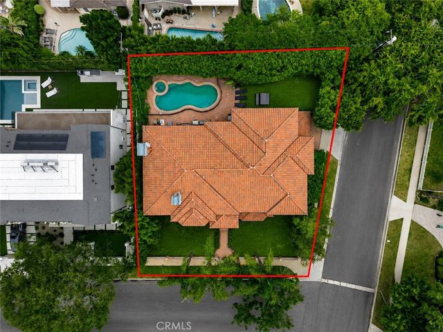 4822 Valjean Avenue, Encino, CA 91436