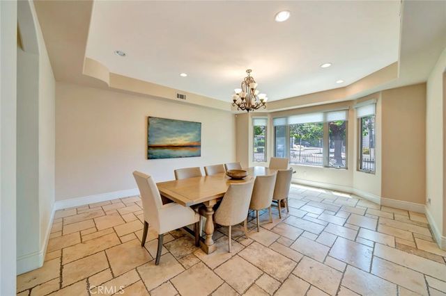 4822 Valjean Avenue, Encino, CA 91436