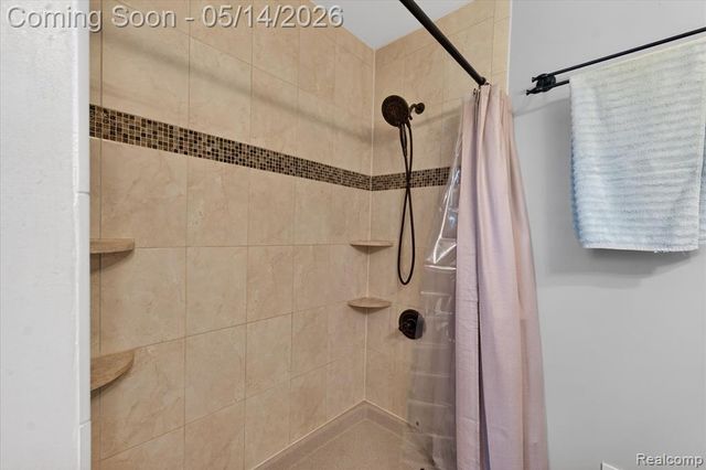 1485 Houghton Trail, Ortonville, MI 48462