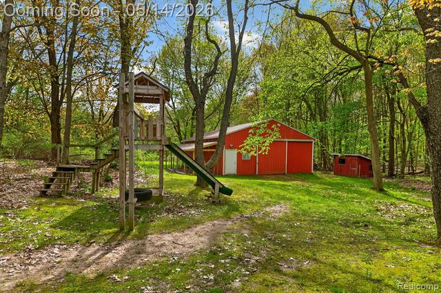 1485 Houghton Trail, Ortonville, MI 48462