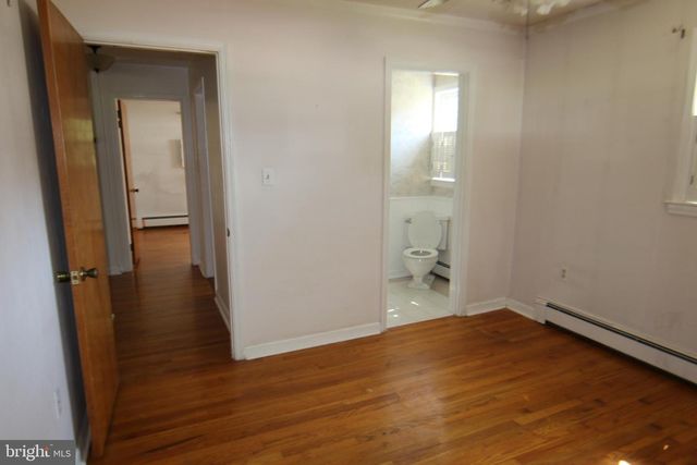 6893 CHAMBERS HILL RD, Harrisburg, PA 17111