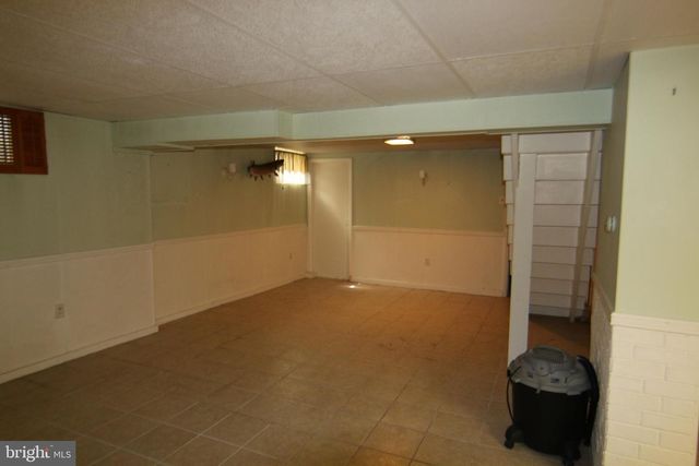 6893 CHAMBERS HILL RD, Harrisburg, PA 17111