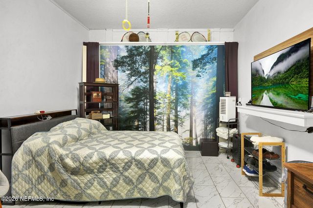 1537 LANDAU Road, Jacksonville, FL 32225