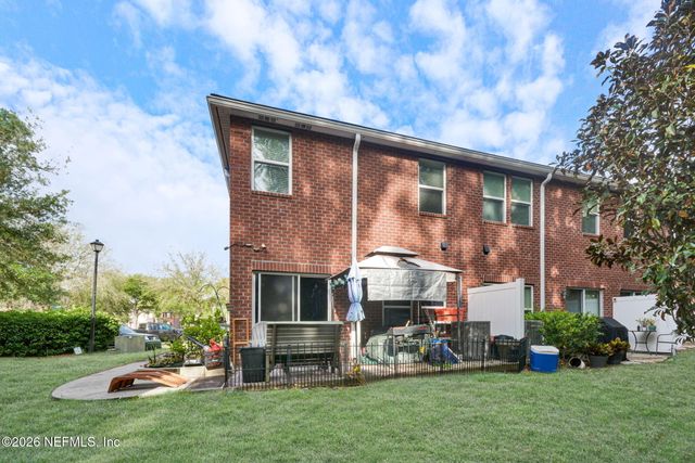 1537 LANDAU Road, Jacksonville, FL 32225