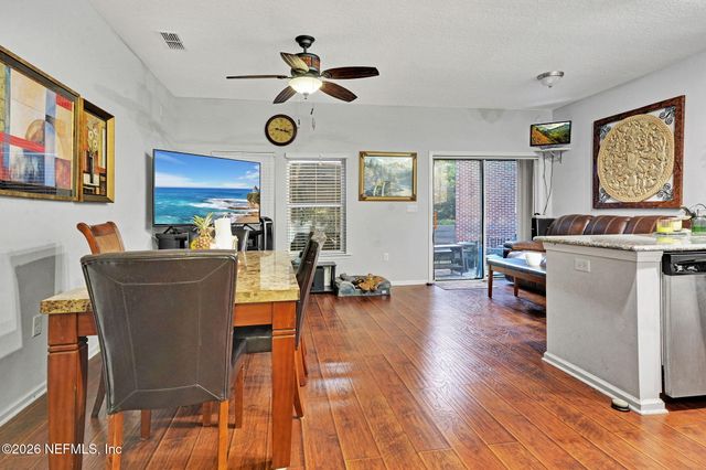 1537 LANDAU Road, Jacksonville, FL 32225