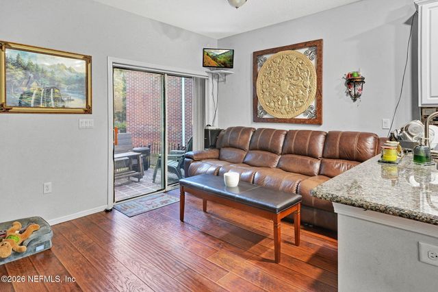 1537 LANDAU Road, Jacksonville, FL 32225