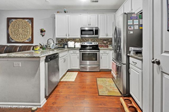 1537 LANDAU Road, Jacksonville, FL 32225