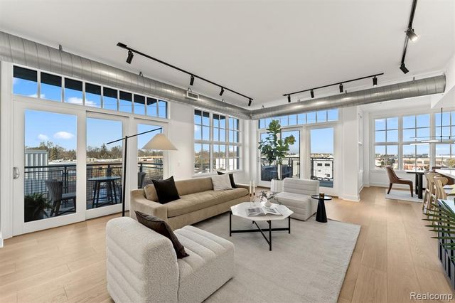 2051 Villa Road 401, Birmingham, MI 48009