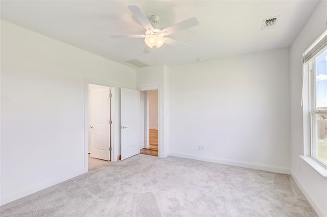 132 Inlet LN, Leander, TX 78641