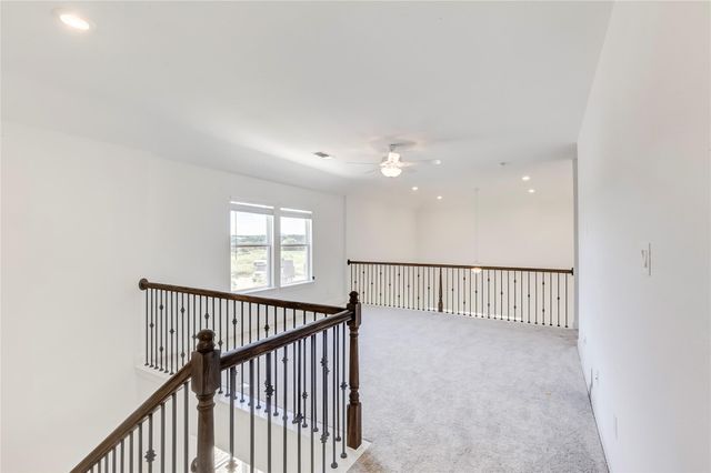 132 Inlet LN, Leander, TX 78641