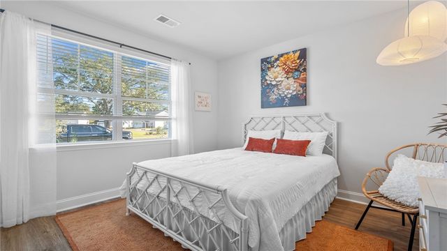 1065 Lakes Blvd, Brunswick, GA 31525