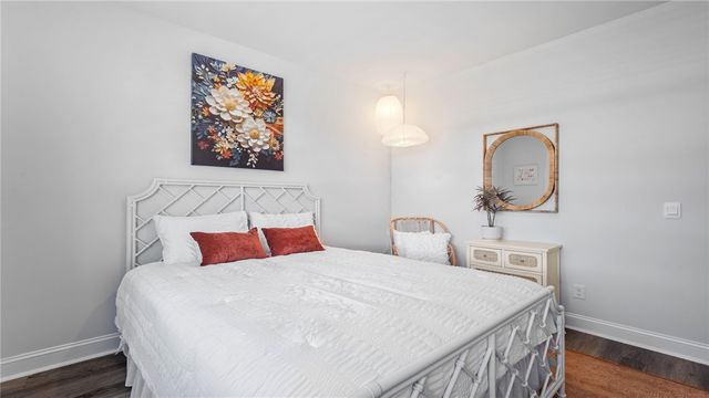 1065 Lakes Blvd, Brunswick, GA 31525