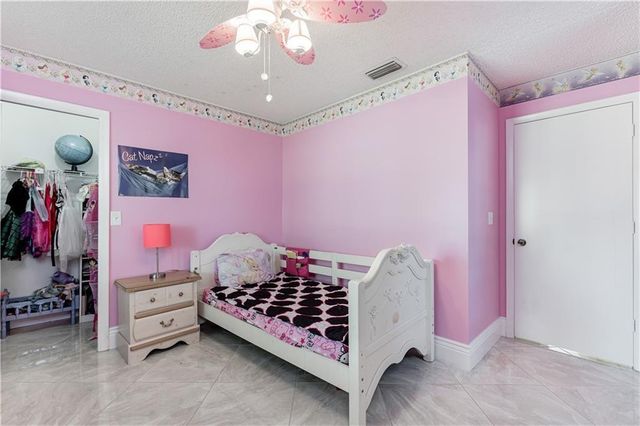 7200 SW 20th Street, Plantation, FL 33317