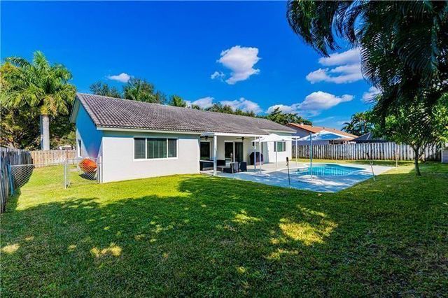7200 SW 20th Street, Plantation, FL 33317