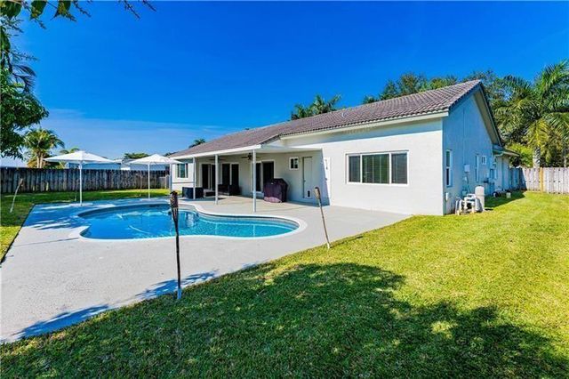 7200 SW 20th Street, Plantation, FL 33317