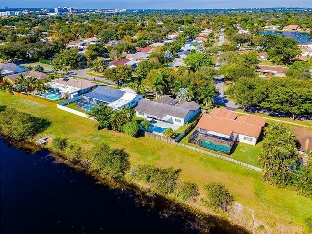 7200 SW 20th Street, Plantation, FL 33317