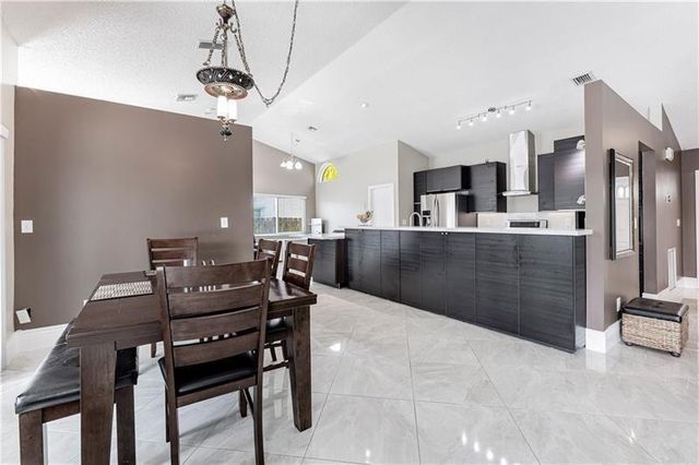7200 SW 20th Street, Plantation, FL 33317