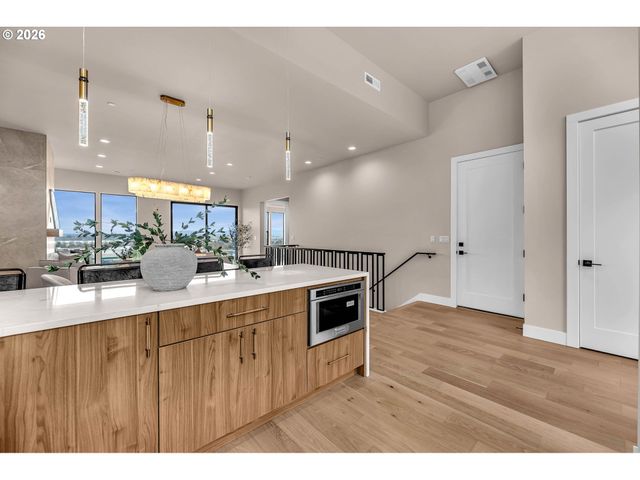 2509 E 6TH St, Vancouver, WA 98661