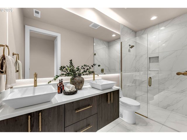 2509 E 6TH St, Vancouver, WA 98661