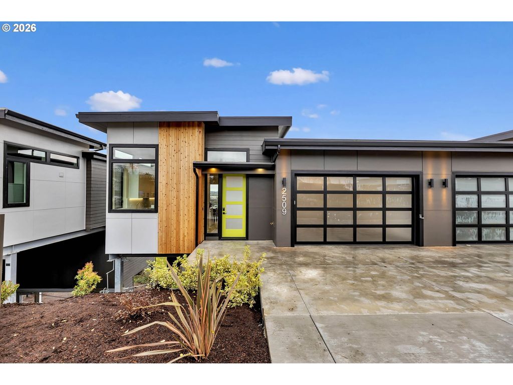 2509 E 6TH St, Vancouver, WA 98661