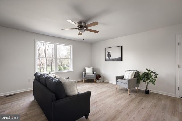 268 DAWN LN, Harpers Ferry, WV 25425