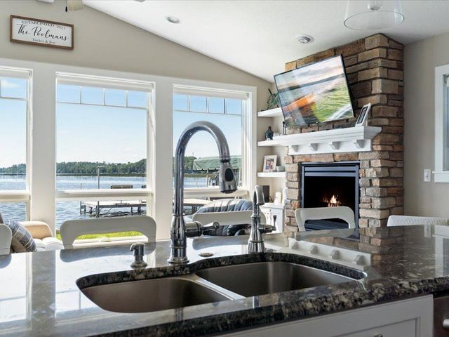 10323 Gull Point Rd, East Gull Lake, MN 56401
