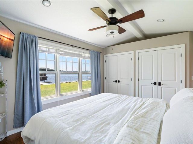 10323 Gull Point Rd, East Gull Lake, MN 56401