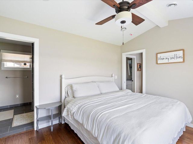 10323 Gull Point Rd, East Gull Lake, MN 56401