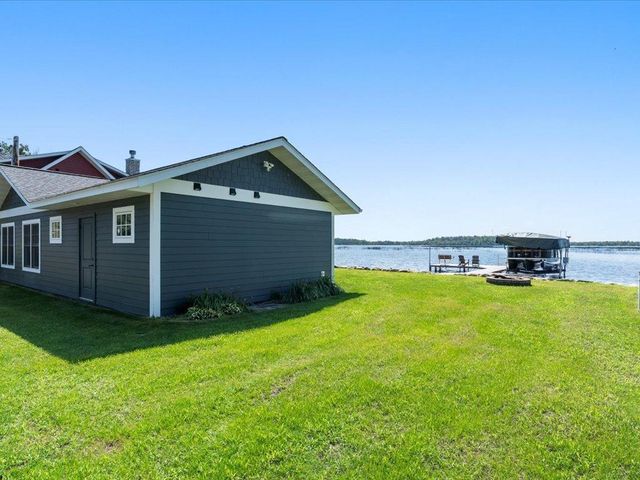 10323 Gull Point Rd, East Gull Lake, MN 56401