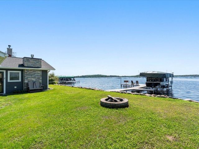 10323 Gull Point Rd, East Gull Lake, MN 56401