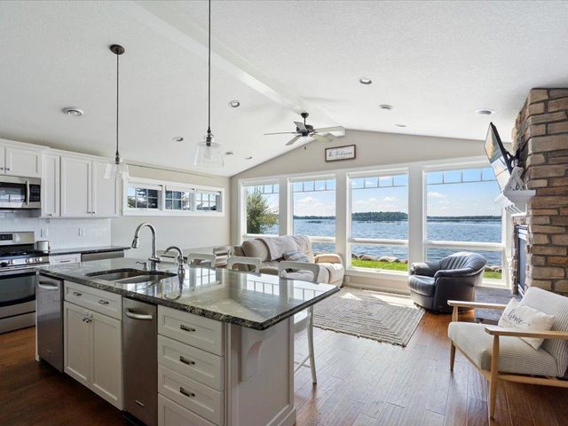 10323 Gull Point Rd, East Gull Lake, MN 56401