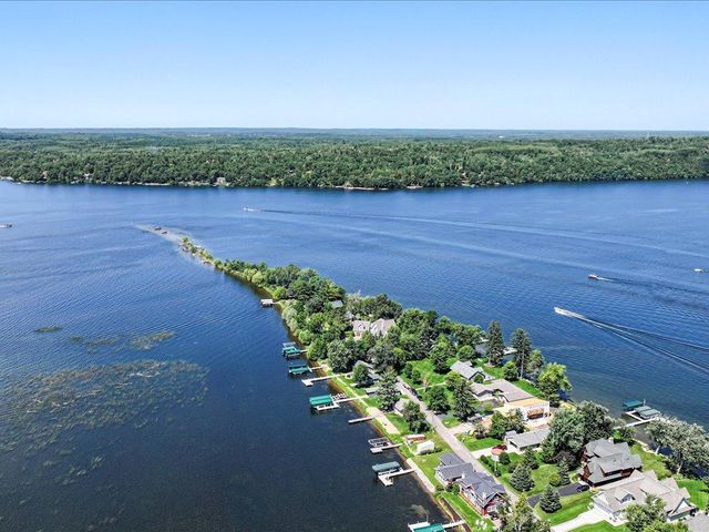 10323 Gull Point Rd, East Gull Lake, MN 56401